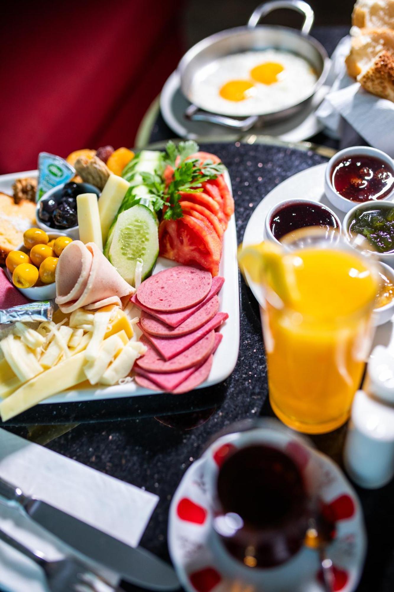 Ramada Encore Istanbul Kartal Eksteriør billede