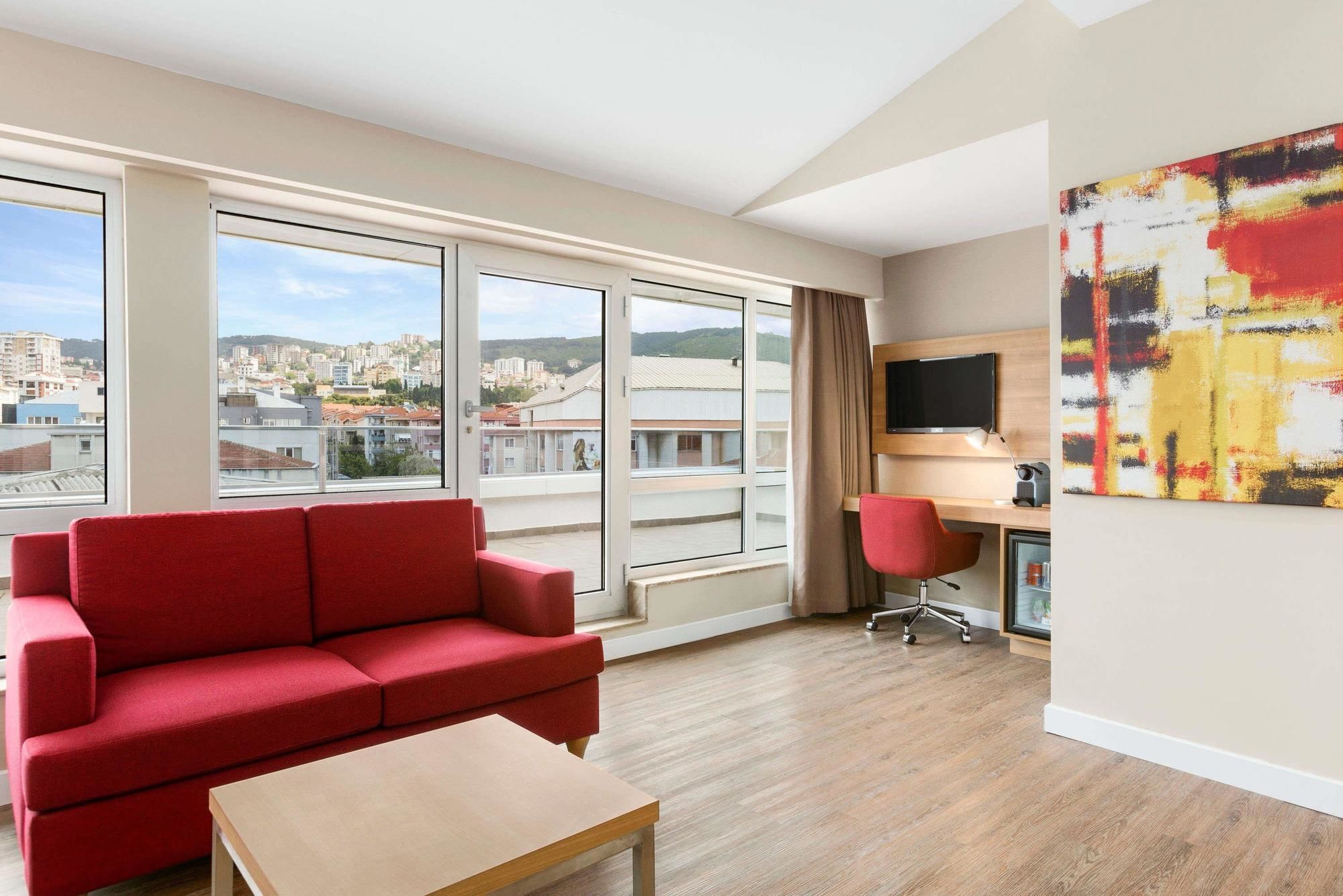 Ramada Encore Istanbul Kartal Eksteriør billede